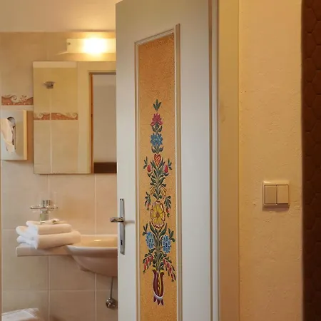 بيت ضيافة Geisler 4*