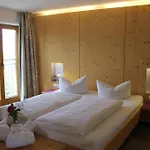 Geisler 4*