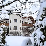 Πανσιόν Geisler 4*