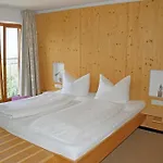 Πανσιόν Geisler 4*